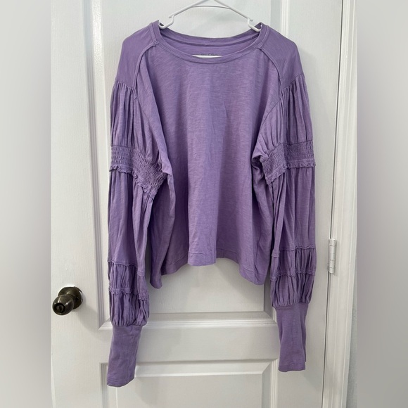 Pilcro Crew-Neck Ruched & Smocked-Sleeve Lavender Top (Size XL) - Picture 4 of 9